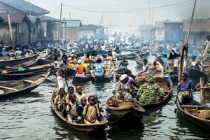 À Makoko, cité lacustre de Lagos, certains écoliers suivent des programmes béninois, en français. © Petrut CALINESCU/PANOS-REA