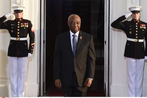 Joseph Nyuma Boakai, le 5 août 2014 à la Maison Blanche, aux États-Unis. © Susan Walsh/AP/SIPA