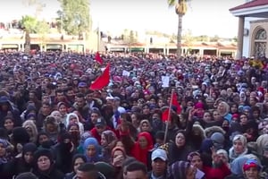 Manifestation à Jérada le 26 décembre 2017.  La population demande une « alternative économique », de l’emploi et la fin de la marginalisation. © YouTube/Hespress