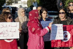 Des Tunisiennes protestent près de l’ambassade des Emirats arabes unis, à Tunis, le 25 décembre 2017. © Hassene Dridi/AP/SIPA