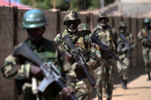 Des soldats Sénégalais, le 22 janvier 2017 à Barra. © AFP/Carl De Souza