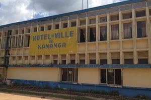 L’Hôtel de Ville de Kananga, dans le Kasaî-Central, en RDC, où huit militants de la Lucha ont été interpellés fin décembre 2017. © Creative Commons / Flickr / Joël Bofengo