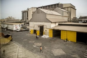 Les Grands Moulins de Dakar (ici, le 16 juin 2016), érigés en 1954, ont un CA annuel de 120 millions d’euros, selon Mimran. © Sylvain Cherkaoui pour JA