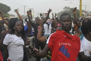Des militants du parti de George Weah à l’annonce de la victoire de ce dernier, le 29 décembre 2017, à Monrovia, au Liberia. © Abbas Dulleh/AP/SIPA