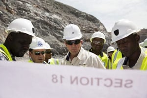 Mark Bristow, patron de Randgold, sur la mine d’or de Gounkoto, au Mali, en novembre 2013. © s. dawson/Bloomberg via Getty Images