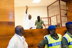 Khalifa Sall, dans le box des accusés, le 3 janvier 2018 au tribunal de Dakar. © Clément Tardif pour jeune Afrique