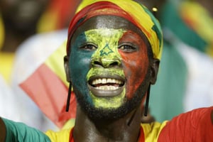 Un supporter sénégalais lors de la CAN 2017 à Libreville. © Sunday Alamba/AP/SIPA