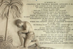 La tombe de Thomas Reade, seul monument en Tunisie rappelant la fin de l’esclavage. © L’autre Sainte-Hélène