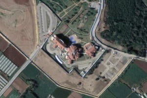 Vue aérienne du complexe présidentiel à Rezalda. © Capture écran/Google Maps