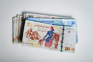 Des dinars tunisiens © Vincent Fournier pour JA
