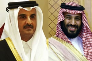 Tamin Ibn Hamad Al Thani (g.) et Mohammed Ibn Salman Al Saoud (d.). © Images SIPA / AP / Montage JA