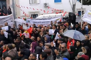Grève des enseignants du secondaire en Tunisie, 22 mars 2018. Ici, le syndicat des enseignants de Makthar. © Capture écran Facebook/vidéo Abdelbaki Khlifi