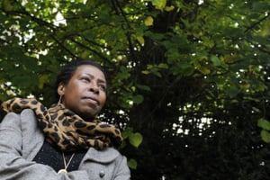 Scholastique Mukasonga, en 2012 à Paris. © Vincent Fournier/Jeune Afrique