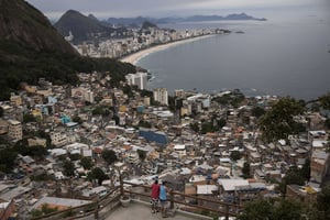 Dans les favelas brésiliennes, l’intolérance religieuse vise  surtout les adeptes des religions afro-brésiliennes. © Renata Brito/AP/SIPA
