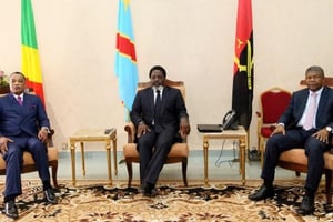 Democratic Republic of Congo’s President Joseph Kabila (C) meets Republic of Congo President Denis Sassou Nguesso (L) and Angola’s President Joao Lourenco (R) at the State House in Kinshasa, Democratic Republic of Congo February 14, 2018. REUTERS/Kenny Katombe – RC14D39C54B0 © Kenny Katombe/REUTERS