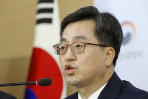Kim Dong-Yeon, ministre sud-coréen des Finances, à Séoul, le 10 mai 2018. © Lee Jin-man/AP/SIPA