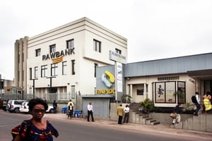 Le siège de Rawbank à Kinshasa, 2015. © Gwenn Dubourthoumieu/Jeune Afrique/2015.