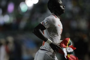 Le Sénégalais Sadio Mané célèbre la victoire contre le Liberia (3-1) lors des qualifications pour le Mondial 2014. © Rebecca Blackwell/AP/SIPA