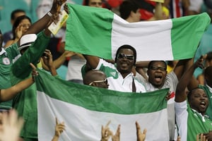 Des fans de l’équipe du Nigeria, le 20 juin 2013 au Brésil. © Natacha Pisarenko/AP/SIPA