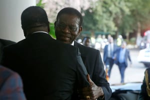Le président équato-guinéen Teodoro Obiang Nguema à Harare, lors d’une rencontre avec son homologue zimbabwéen Emmerson Mnangagwa, le 24 mai 2018. © REUTERS/Philimon Bulawayo