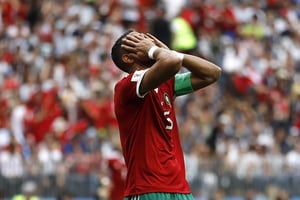 Le défenseur marocain Medhi Benatia regrette une occasion raté, le 20 juin 2018 à Moscou. © Francisco Seco/AP/SIPA