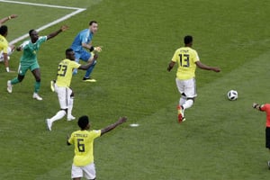 Le Sénégalais Sadio Mané reçoit un carton jaune pendant le match perdu face à la Colombie, le 28 juin 2018, à Samara, en Russie, pendant le Mondial. © Gregorio Borgia/AP/SIPA