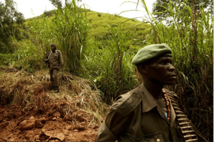 Militaires de l’armée régulière dans l’est de la République démocratique du Congo, 5 mai 2018 © Alex Mcbride /AFP