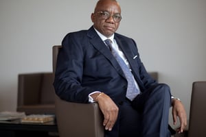 Célestin Tawamba, président du GICAM, dans son bureau de Douala, Cameroun, le 29 Juin 2018. © Adrienne Surprenant / Collectif Item pour JA