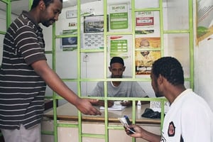 Alors que le paiement mobile est très développé sur le continent, le commerce digital reste en retrait. © Sayyid Abdul Azim/AP/SIPA