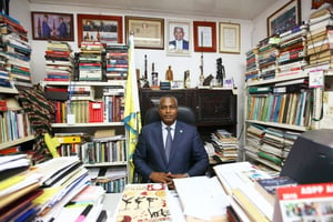 Le leader de la Casa-Ce dans son bureau, à Luanda, le 29 juin. © Bruno Fonseca pour JA