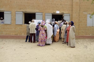 File d’attente devant un bureau de vote à Tombouctou, le 29 juillet 2018 pour le premier tour de la présidentielle au Mali. © DR / Minusma