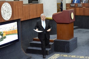 Le Premier ministre, Ahmed Ouyahia, au Parlement, le 17 septembre 2017. © ryad kramdi