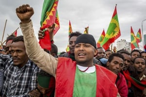 Manifestants venus acclamer le retour en Éthiopie de leaders du Front de libération oromo, le 15 septembre 2018. © Mulugeta Ayene/AP/SIPA