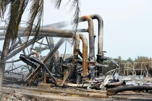 Les oléoducs appartenant à la Nigerian National Petroleum Corporation à Altas Cove, à Lagos, ont été détruits à la dynamite par le Mouvement pour l’émancipation du delta du Niger au cours de la nuit du 13 juillet 2009.. © afp.com – PIUS UTOMI EKPEI