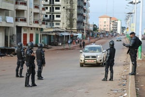 Patrouille de police à Conakry, en octobre 2015 (Archive / Illustration) © Youssouf Bah/AP/SIPA