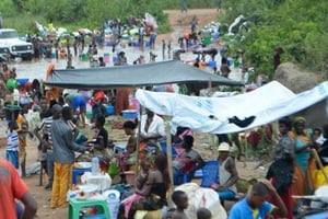 Migrants congolais à Kamako, à la frontière angolaise, le 12 octobre 2018. © AFP