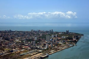 Vue de Maputo où l’accord doit être signé le 8 octobre entre Exxon Mobil et le ministre des ressources minérales et de l’énergie. (Photo d’illustration) © CC/Wikimedia Commons