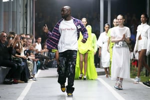 Le styliste lors de la présentation de sa collection Off-White. © Thibault Camus/AP/SIPA