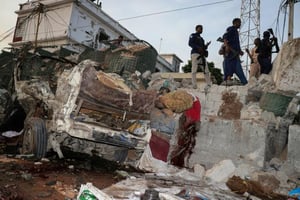 Après l’explosion de voitures piégées dans Mogadiscio, 9 novembre 2018. © AFP / ABDIRAZAK HUSSEIN FARAH