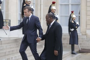 Emmanuel Macron et Alassane Ouattara à l’Élysée le 12 novembre 2018. © Michel Euler/AP/SIPA