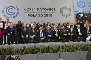 Les responsables de délégations à la clôture de la COP24 à Katowice (Pologne), le 15 décembre 2018 © Czarek Sokolowski/AP/SIPA
