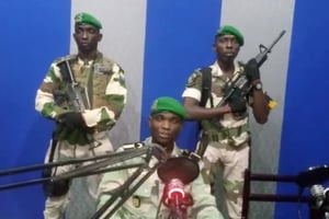 Une capture d’écran de la vidéo dans laquelle le lieutenant Kelly Ondo Obiang appelle à la mise en place d’un « Conseil national de restauration » au Gabon, le 7 janvier 2019. © HANDOUT via Reuters TV