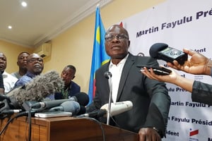 Martin Fayulu, lors d’une conférence de presse à son QG, à Kinshasa, le 10 janvier 2019. © Pascal Mulegwa pour Jeune Afrique