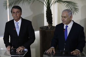 Benjamin Netanyahou aux côtés de  Jair Bolsonaro, le président brésilien, le 28 décembre 2018. © Leo Correa/AP/SIPA