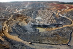 La mine de cuivre Frontier à Sakania, à la frontière avec la Zambie, à l’extrême sud-est de la province minière du Katanga, en République démocratique du Congo. © Gwenn Dubourthoumieu pour Jeune Afrique