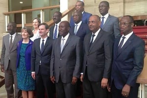 David Dale, sous-secrétaire d’État américain aux affaires politiques (3e en partant de la g.), lors d’une rencontre avec Daniel Kablan Duncan, vice-président ivoirien, à Abidjan, lundi 11 février 2019. © DR / Ambassade des États-Unis à Abidjan