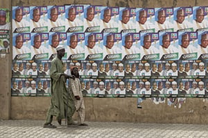 Des affiches électorales à Kano, dans le nord du Nigeria, le 16 février 2019. © Ben Curtis/AP/SIPA