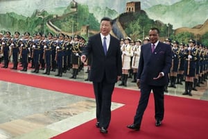 Le président chinois Xi Jinping, à gauche, avec le président congolais, Denis Sassou Nguesso, le 5 septembre 2018 (photo d’illustration). © Lintao Zhang/AP/SIPA