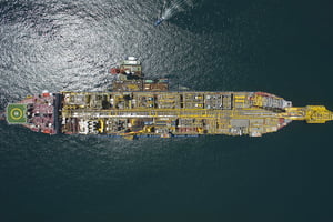 Implantée depuis 1980 en Angola, l’entreprise italienne Eni y extrait actuellement 155 000 barils de pétrole chaque jour. © Eni