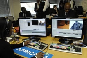 Dans les locaux d’Africa 24, télévision africaine d’information continue à Saint-Cloud (France). © Vincent Fournier/Jeune Afrique/JA